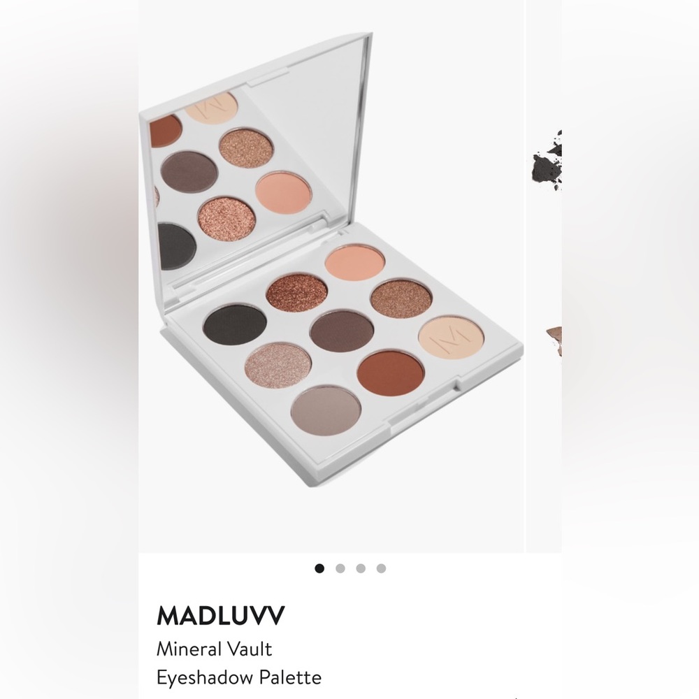 MADLUVV
Mineral Vault
Eyeshadow Palette